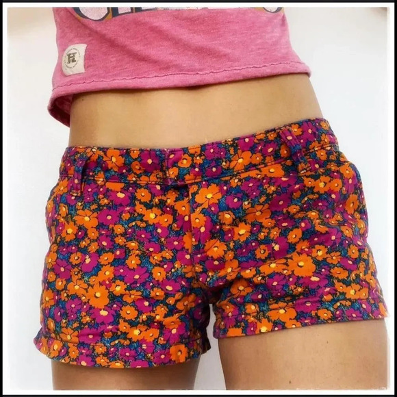 Volcom Floral Frochickie 2 1/2" Short "I MUST HAVE" Size 5 Juniors Pink Blush - Picture 1 of 15